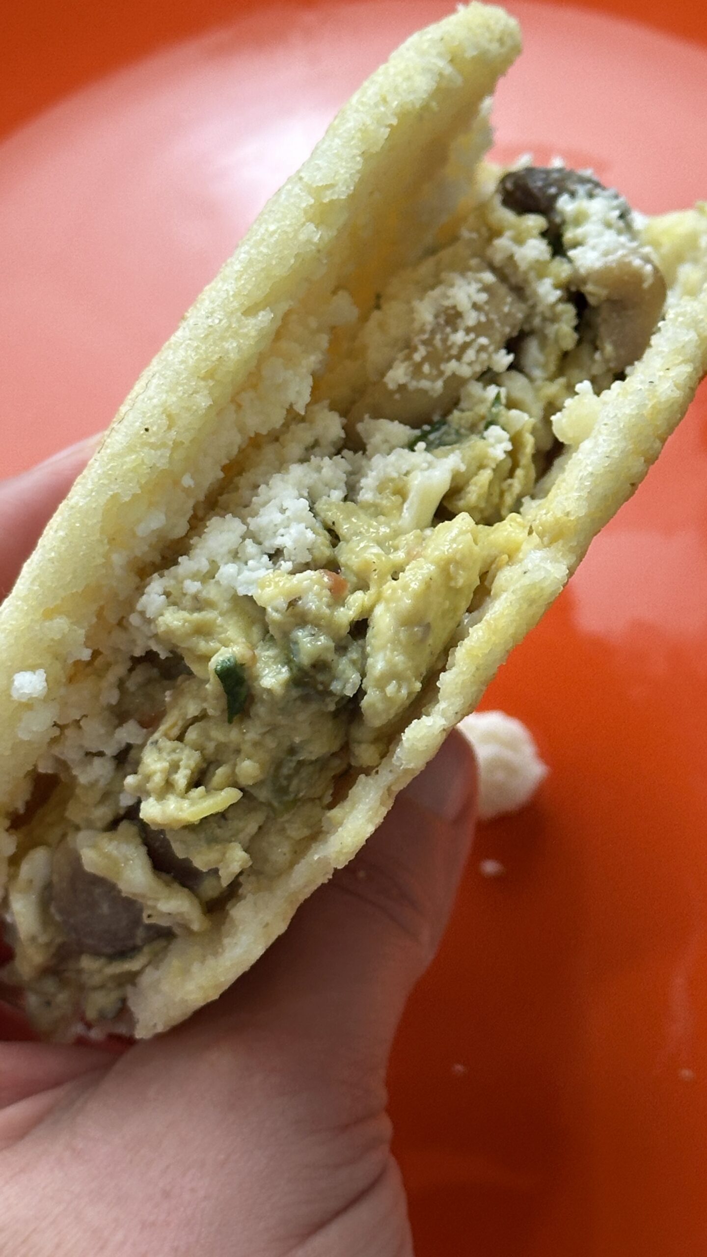 Arepas Rellenas Con Huevos Revueltos