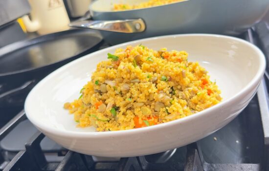 Quinoa con Lentejas: Una Cena Vegana Fácil, Nutritiva y Deliciosa