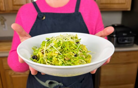 Ensalada de Coles de Bruselas con Vinagreta de Mostaza y Miel