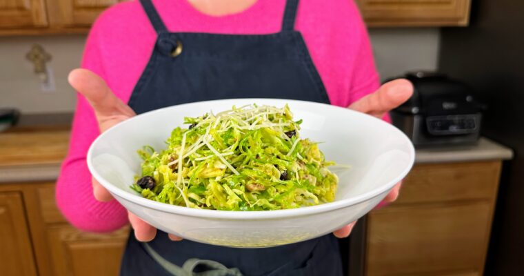 Ensalada de Coles de Bruselas con Vinagreta de Mostaza y Miel